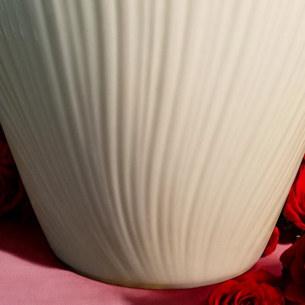 Lenox Mirage Collection 8" Vase | 1987 Vintage Art Deco Elegance - Picture 6 of 7